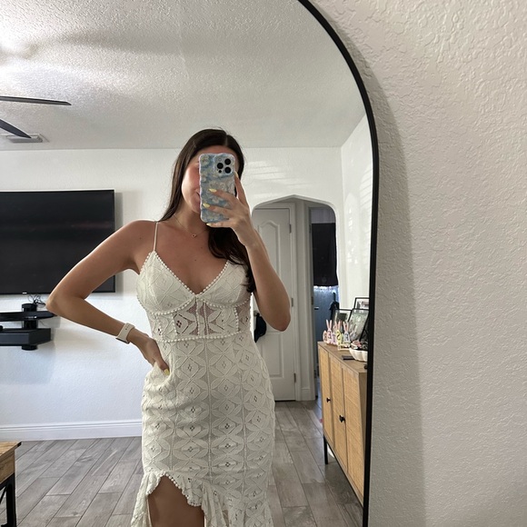 Selfie Leslie High Low Midi Dress - Picture 8 of 8